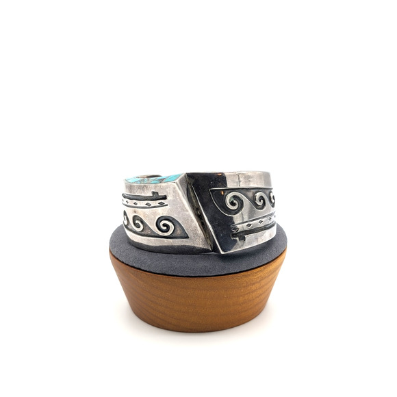 Estate VTG Native American Navajo Top Bottom Side Inlay Turquoise Sterling Cuff - Picture 1 of 15